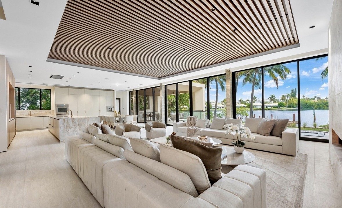 5 Barefoot Lane interior, waterfront living